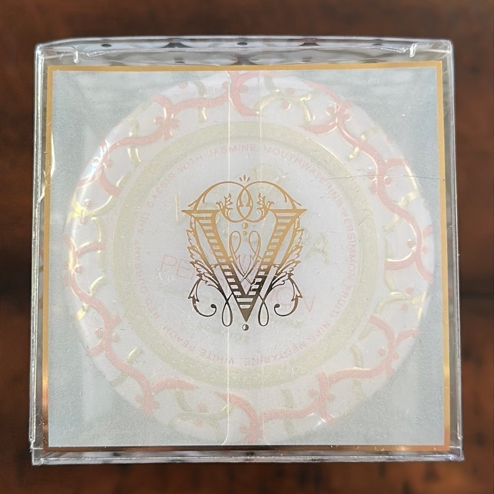 VOLUSPA  Maison Mini Tin Candle Set - 3 Candles.   New In Box - Picture 8 of 10